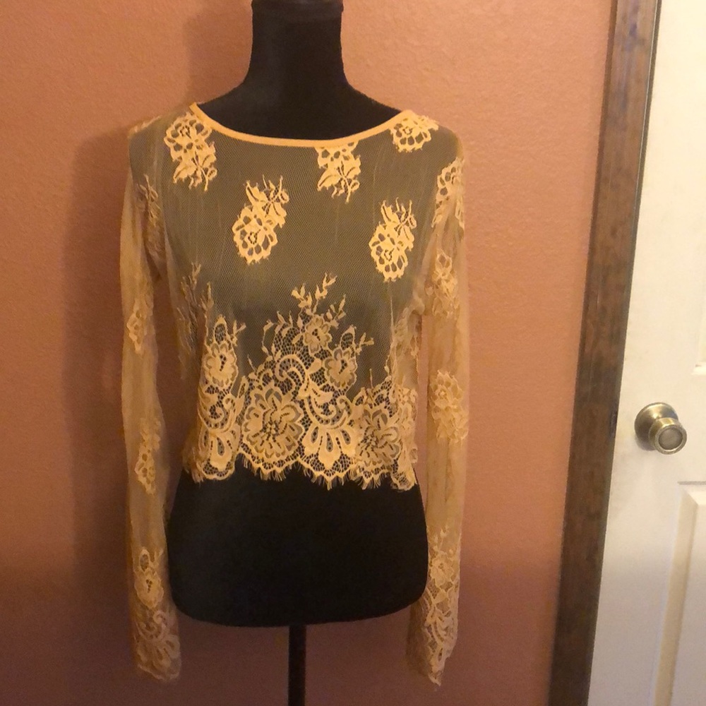 Active USA, long sleeve gold lace top size L